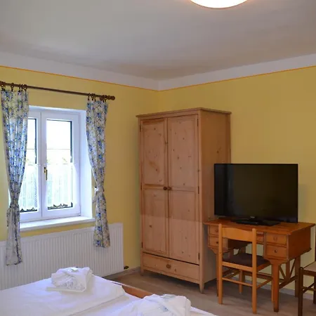 Gardena アパートホテル チェスキー クルムロフ