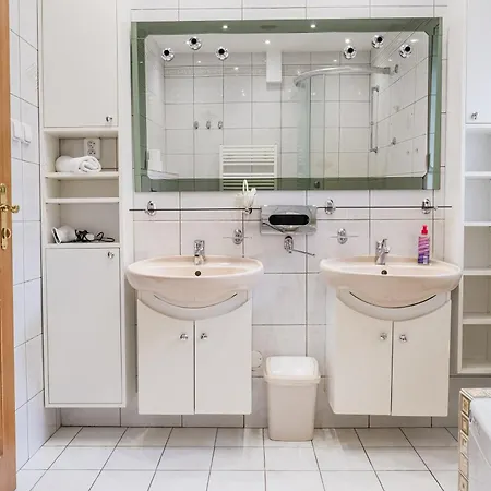 Gardena アパートホテル