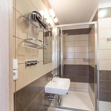 アパートホテル Gardena